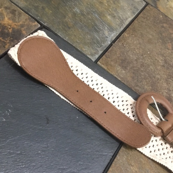 Brown stretch belt 3 inches wide, with macramé trim, W – 23 to 25 inch waist - Picture 3 of 10